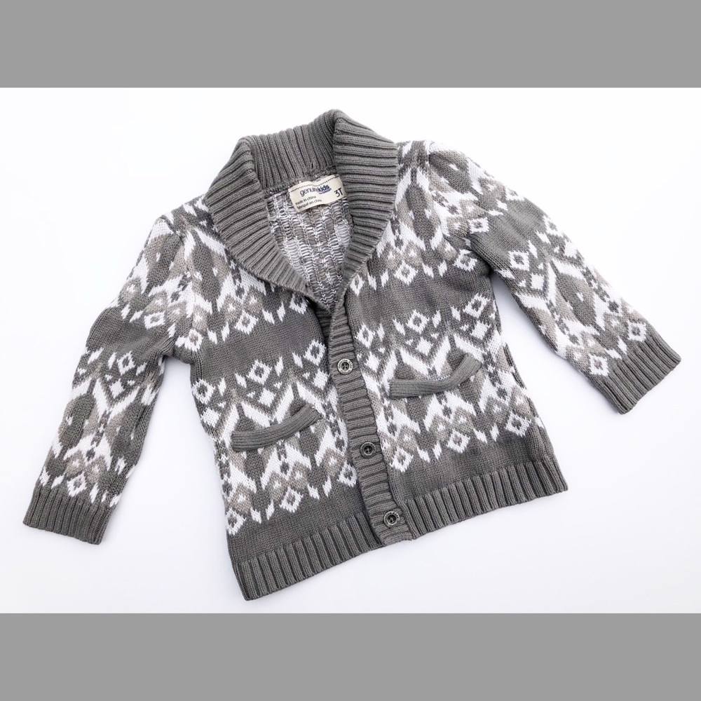 Boys sweater.